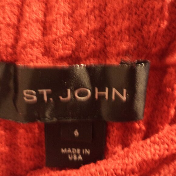 St. John Knit Pencil RED Skirt ~ Size: 6 Excellent Condition and Appearance - Picture 9 of 9